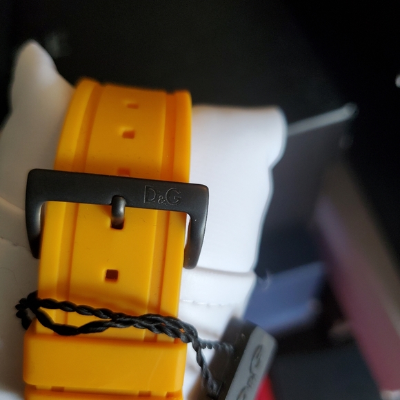 D&G Watch - Picture 3 of 6